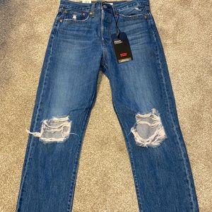 Levis Brand New Wedgie Straight (with tags)